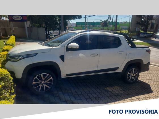 FIAT STRADA 1.3 FIREFLY FLEX VOLCANO CD CVT FIAT STRADA 1.3 FIREFLY FLEX VOLCANO CD CVT